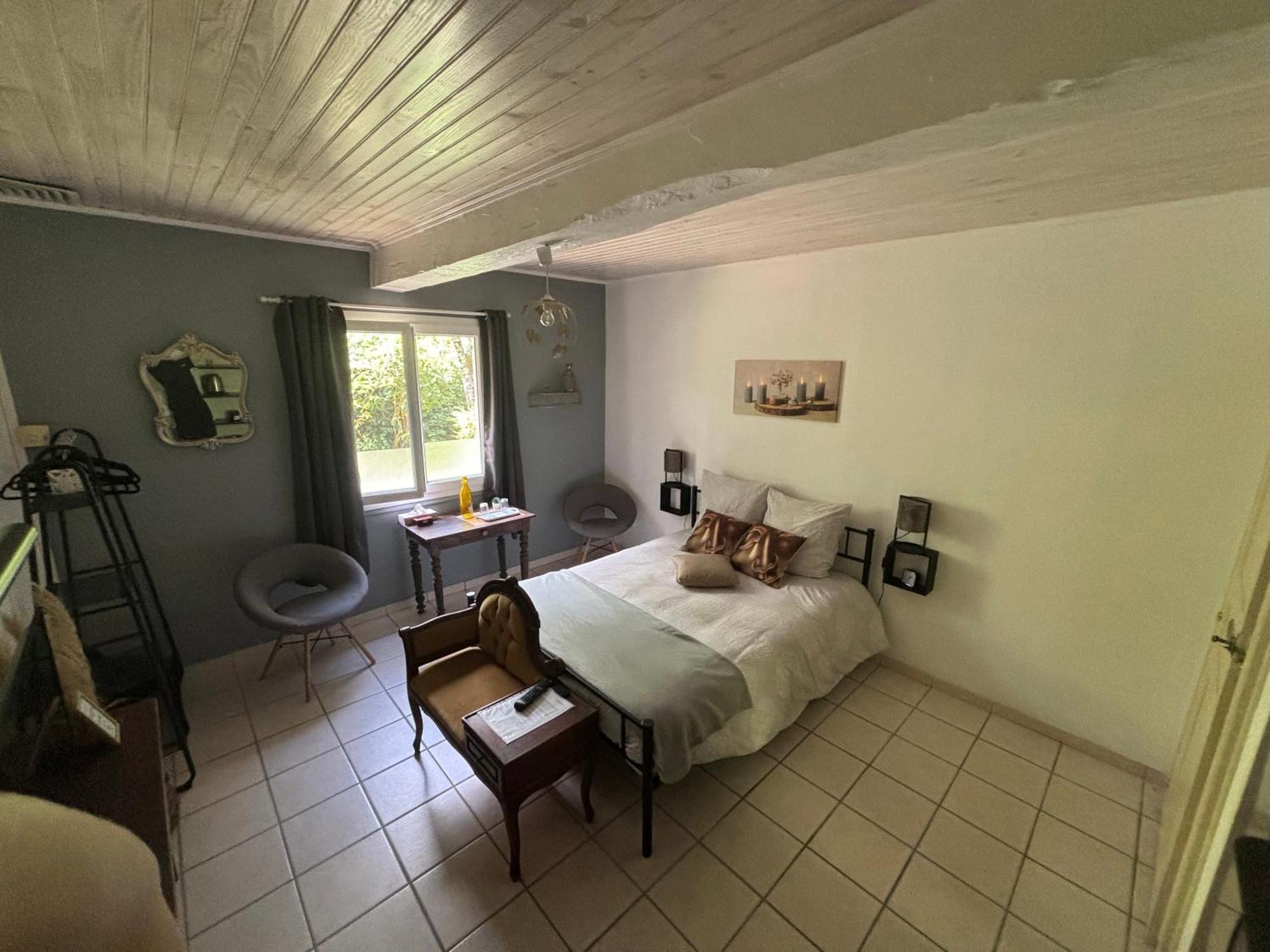 Bed and Breakfast Domaine Pierrot Laujuzan Экстерьер фото